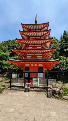 新倉富士浅間神社の塔