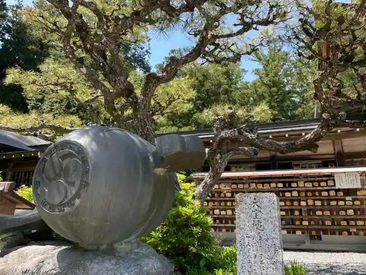 小國神社の{uncategorized: "未分類", other: "その他", undefined: "問題あり", building: "その他建物", grave: "お墓", sacred_gate: "鳥居", guardian: "狛犬", statue: "像", buddha: "仏像", history: "歴史", nature: "自然", garden: "庭園", animal: "動物", pagoda: "塔", temizu: "手水舎", mountain_gate: "山門・神門", sanctuary: "本殿・本堂", subordinate: "末社・摂社", art: "芸術", scenery: "景色", jizo: "地蔵", ema: "絵馬", goshuin: "御朱印", omikuji: "おみくじ", items: "授与品その他", amulet: "お守り", goshuincho: "御朱印帳", eats: "食事", festival: "お祭り", votive_dance: "神楽", shichigosan: "七五三参", wedding: "結婚式", experience: "体験その他", initially: "初詣", around: "周辺", anti_infection: "感染症対策"}