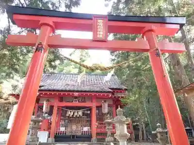 岩崎稲荷神社の鳥居