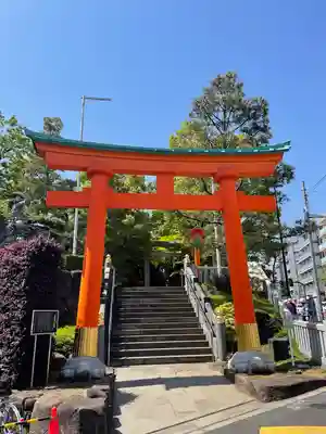 穴八幡宮の鳥居
