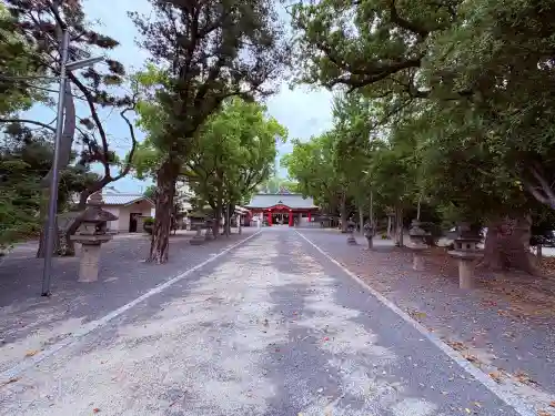 吉田春日神社の{uncategorized: "未分類", other: "その他", undefined: "問題あり", building: "その他建物", grave: "お墓", sacred_gate: "鳥居", guardian: "狛犬", statue: "像", buddha: "仏像", history: "歴史", nature: "自然", garden: "庭園", animal: "動物", pagoda: "塔", temizu: "手水舎", mountain_gate: "山門・神門", sanctuary: "本殿・本堂", subordinate: "末社・摂社", art: "芸術", scenery: "景色", jizo: "地蔵", ema: "絵馬", goshuin: "御朱印", omikuji: "おみくじ", items: "授与品その他", amulet: "お守り", goshuincho: "御朱印帳", eats: "食事", festival: "お祭り", votive_dance: "神楽", shichigosan: "七五三参", wedding: "結婚式", experience: "体験その他", initially: "初詣", around: "周辺", anti_infection: "感染症対策"}