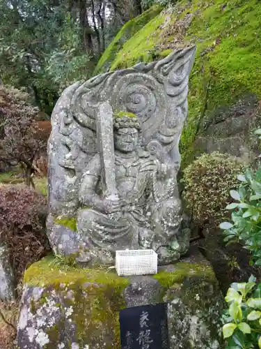 岩角山 岩角寺の建物その他