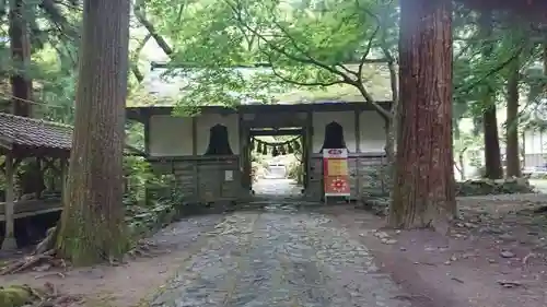 柳津虚空蔵尊 寳性院の山門・神門