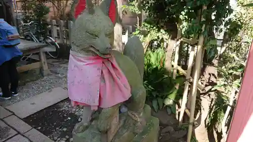四谷於岩稲荷田宮神社の狛犬