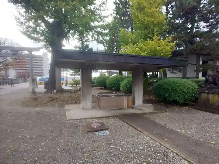 福井神社の手水舎
