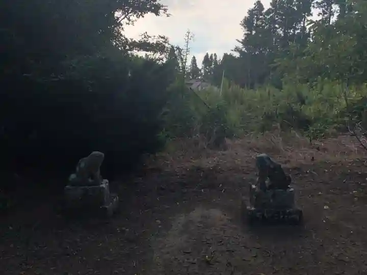 稲荷神社の狛犬