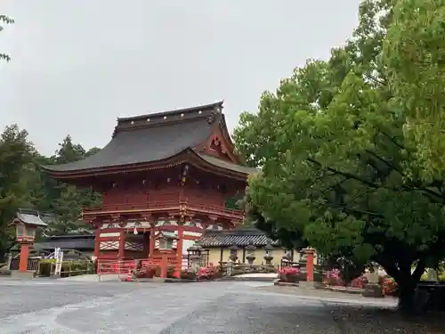 美濃國一宮　南宮大社の山門