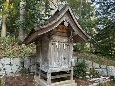 湯野神社の{uncategorized: "未分類", other: "その他", undefined: "問題あり", building: "その他建物", grave: "お墓", sacred_gate: "鳥居", guardian: "狛犬", statue: "像", buddha: "仏像", history: "歴史", nature: "自然", garden: "庭園", animal: "動物", pagoda: "塔", temizu: "手水舎", mountain_gate: "山門・神門", sanctuary: "本殿・本堂", subordinate: "末社・摂社", art: "芸術", scenery: "景色", jizo: "地蔵", ema: "絵馬", goshuin: "御朱印", omikuji: "おみくじ", items: "授与品その他", amulet: "お守り", goshuincho: "御朱印帳", eats: "食事", festival: "お祭り", votive_dance: "神楽", shichigosan: "七五三参", wedding: "結婚式", experience: "体験その他", initially: "初詣", around: "周辺", anti_infection: "感染症対策"}