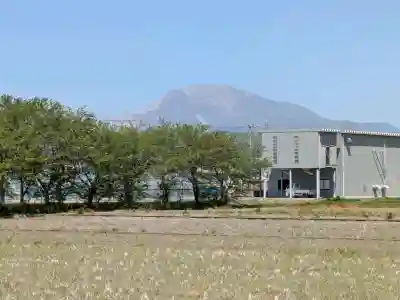 中多良神社の{uncategorized: "未分類", other: "その他", undefined: "問題あり", building: "その他建物", grave: "お墓", sacred_gate: "鳥居", guardian: "狛犬", statue: "像", buddha: "仏像", history: "歴史", nature: "自然", garden: "庭園", animal: "動物", pagoda: "塔", temizu: "手水舎", mountain_gate: "山門・神門", sanctuary: "本殿・本堂", subordinate: "末社・摂社", art: "芸術", scenery: "景色", jizo: "地蔵", ema: "絵馬", goshuin: "御朱印", omikuji: "おみくじ", items: "授与品その他", amulet: "お守り", goshuincho: "御朱印帳", eats: "食事", festival: "お祭り", votive_dance: "神楽", shichigosan: "七五三参", wedding: "結婚式", experience: "体験その他", initially: "初詣", around: "周辺", anti_infection: "感染症対策"}