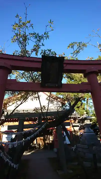 湊稲荷神社の鳥居