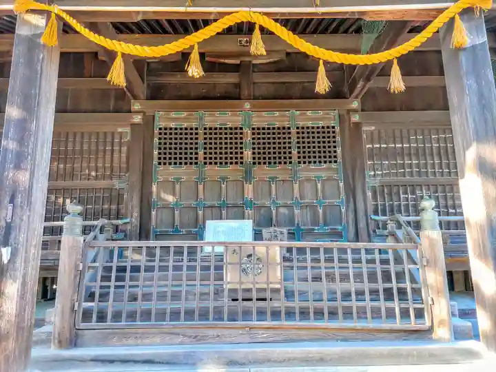 蔵子神社の本殿・本堂