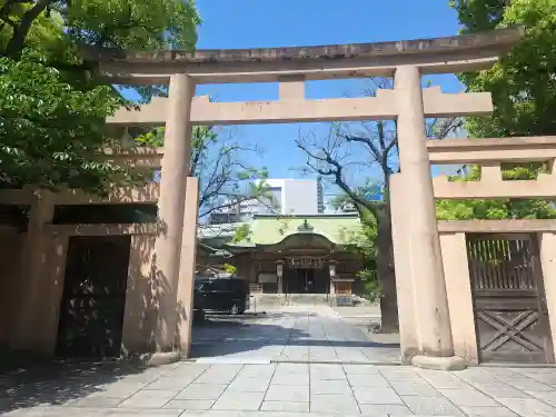 火防　陶器神社（坐摩神社末社）の{uncategorized: "未分類", other: "その他", undefined: "問題あり", building: "その他建物", grave: "お墓", sacred_gate: "鳥居", guardian: "狛犬", statue: "像", buddha: "仏像", history: "歴史", nature: "自然", garden: "庭園", animal: "動物", pagoda: "塔", temizu: "手水舎", mountain_gate: "山門・神門", sanctuary: "本殿・本堂", subordinate: "末社・摂社", art: "芸術", scenery: "景色", jizo: "地蔵", ema: "絵馬", goshuin: "御朱印", omikuji: "おみくじ", items: "授与品その他", amulet: "お守り", goshuincho: "御朱印帳", eats: "食事", festival: "お祭り", votive_dance: "神楽", shichigosan: "七五三参", wedding: "結婚式", experience: "体験その他", initially: "初詣", around: "周辺", anti_infection: "感染症対策"}