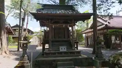淺間神社（忍野八海）の末社・摂社