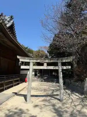 八幡宮の{uncategorized: "未分類", other: "その他", undefined: "問題あり", building: "その他建物", grave: "お墓", sacred_gate: "鳥居", guardian: "狛犬", statue: "像", buddha: "仏像", history: "歴史", nature: "自然", garden: "庭園", animal: "動物", pagoda: "塔", temizu: "手水舎", mountain_gate: "山門・神門", sanctuary: "本殿・本堂", subordinate: "末社・摂社", art: "芸術", scenery: "景色", jizo: "地蔵", ema: "絵馬", goshuin: "御朱印", omikuji: "おみくじ", items: "授与品その他", amulet: "お守り", goshuincho: "御朱印帳", eats: "食事", festival: "お祭り", votive_dance: "神楽", shichigosan: "七五三参", wedding: "結婚式", experience: "体験その他", initially: "初詣", around: "周辺", anti_infection: "感染症対策"}