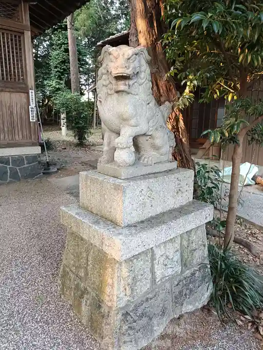 尾津神社の狛犬