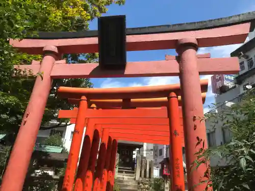 三輪神社の鳥居