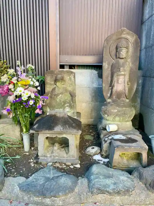 專念寺の{uncategorized: "未分類", other: "その他", undefined: "問題あり", building: "その他建物", grave: "お墓", sacred_gate: "鳥居", guardian: "狛犬", statue: "像", buddha: "仏像", history: "歴史", nature: "自然", garden: "庭園", animal: "動物", pagoda: "塔", temizu: "手水舎", mountain_gate: "山門・神門", sanctuary: "本殿・本堂", subordinate: "末社・摂社", art: "芸術", scenery: "景色", jizo: "地蔵", ema: "絵馬", goshuin: "御朱印", omikuji: "おみくじ", items: "授与品その他", amulet: "お守り", goshuincho: "御朱印帳", eats: "食事", festival: "お祭り", votive_dance: "神楽", shichigosan: "七五三参", wedding: "結婚式", experience: "体験その他", initially: "初詣", around: "周辺", anti_infection: "感染症対策"}