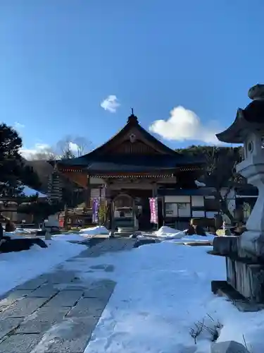 信濃比叡廣拯院の本殿・本堂