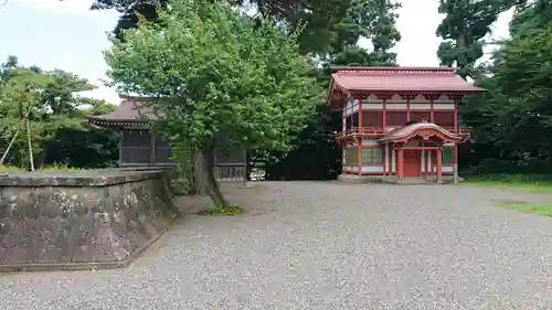 天津神社の建物その他