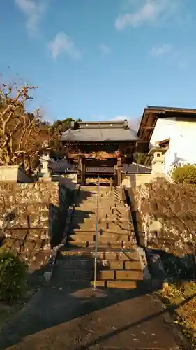 霊山寺の山門