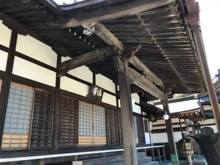 高松寺の本殿・本堂