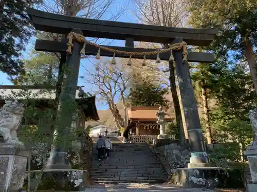 諏訪大社上社前宮の鳥居