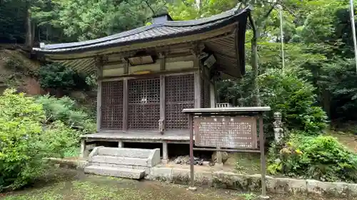 観成院の本殿