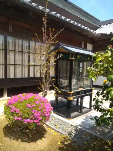 圀勝寺の建物その他