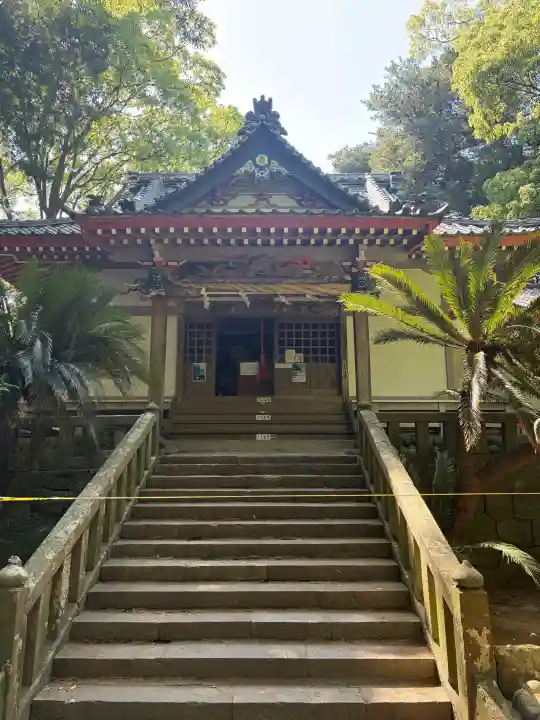 諸口神社の{uncategorized: "未分類", other: "その他", undefined: "問題あり", building: "その他建物", grave: "お墓", sacred_gate: "鳥居", guardian: "狛犬", statue: "像", buddha: "仏像", history: "歴史", nature: "自然", garden: "庭園", animal: "動物", pagoda: "塔", temizu: "手水舎", mountain_gate: "山門・神門", sanctuary: "本殿・本堂", subordinate: "末社・摂社", art: "芸術", scenery: "景色", jizo: "地蔵", ema: "絵馬", goshuin: "御朱印", omikuji: "おみくじ", items: "授与品その他", amulet: "お守り", goshuincho: "御朱印帳", eats: "食事", festival: "お祭り", votive_dance: "神楽", shichigosan: "七五三参", wedding: "結婚式", experience: "体験その他", initially: "初詣", around: "周辺", anti_infection: "感染症対策"}