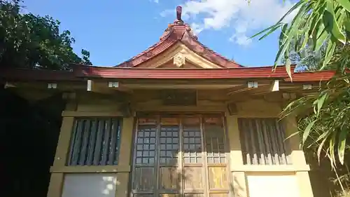 両津八幡神社の本殿