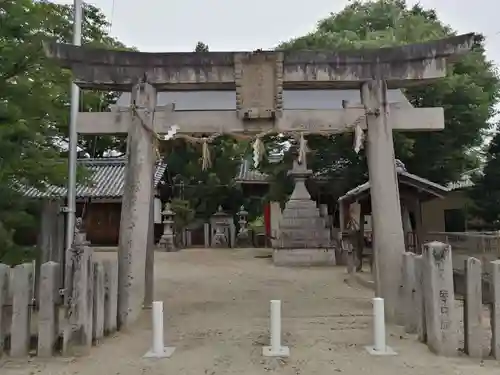 八幡神社の鳥居