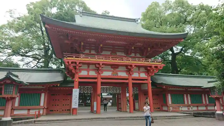 武蔵一宮氷川神社の山門・神門