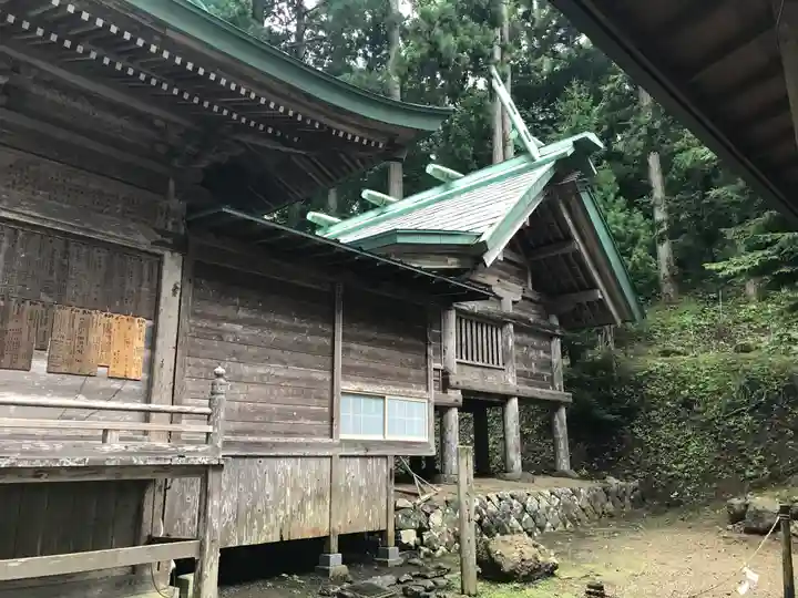 熊野神社の本殿・本堂