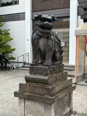 烈々布神社の狛犬
