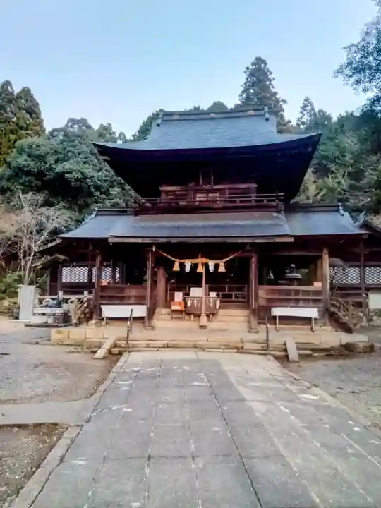 古熊神社の{uncategorized: "未分類", other: "その他", undefined: "問題あり", building: "その他建物", grave: "お墓", sacred_gate: "鳥居", guardian: "狛犬", statue: "像", buddha: "仏像", history: "歴史", nature: "自然", garden: "庭園", animal: "動物", pagoda: "塔", temizu: "手水舎", mountain_gate: "山門・神門", sanctuary: "本殿・本堂", subordinate: "末社・摂社", art: "芸術", scenery: "景色", jizo: "地蔵", ema: "絵馬", goshuin: "御朱印", omikuji: "おみくじ", items: "授与品その他", amulet: "お守り", goshuincho: "御朱印帳", eats: "食事", festival: "お祭り", votive_dance: "神楽", shichigosan: "七五三参", wedding: "結婚式", experience: "体験その他", initially: "初詣", around: "周辺", anti_infection: "感染症対策"}