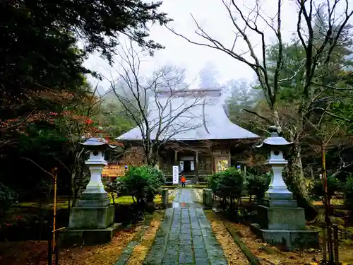 国上寺の本殿・本堂
