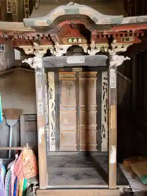 岩之上堂のその他建物