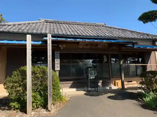 照崎寺の本殿・本堂