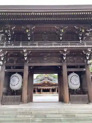 寒川神社の山門・神門