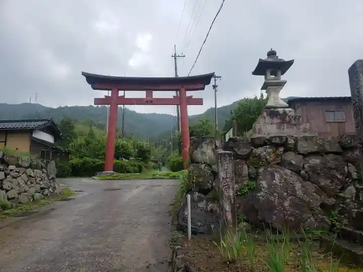 菅山寺の鳥居