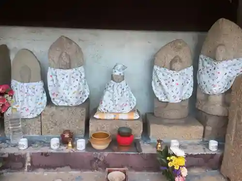 供養堂祠の地蔵