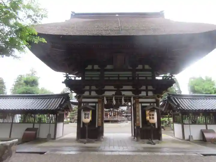 沙沙貴神社の山門・神門