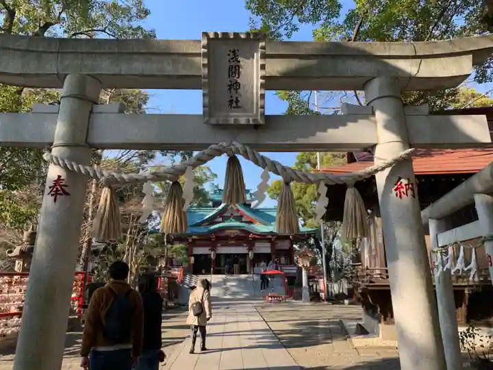 多摩川浅間神社の鳥居