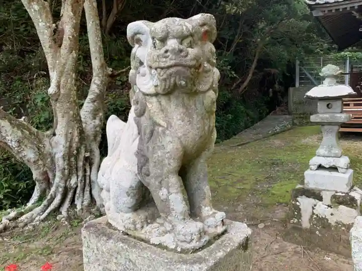 八幡神社の狛犬