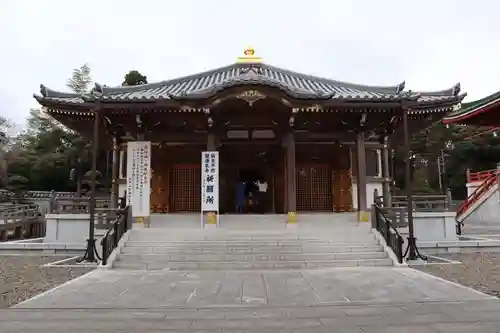 成田山新勝寺の本殿・本堂