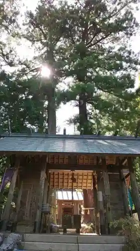 鳴谷神社の本殿・本堂