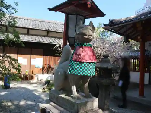 源九郎稲荷神社の狛犬