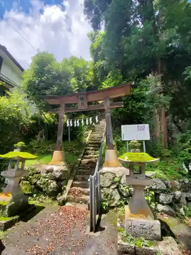 猪鼻熊野神社の鳥居