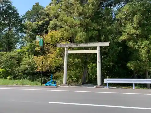 神明社の鳥居