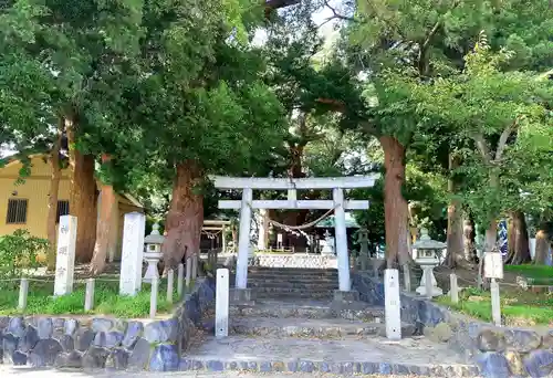 八幡神社の鳥居